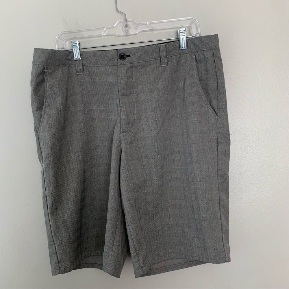 Travis Matthew shorts